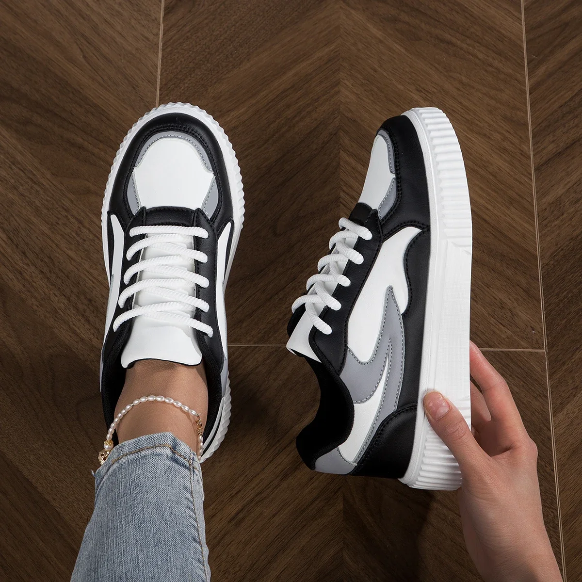 Sienna Metro Sneakers