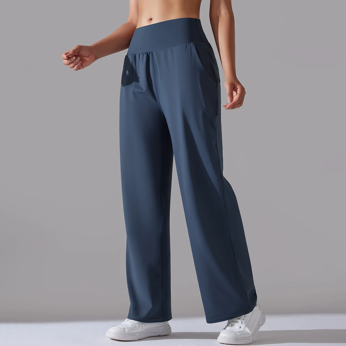 PureMotion Relaxed Pants